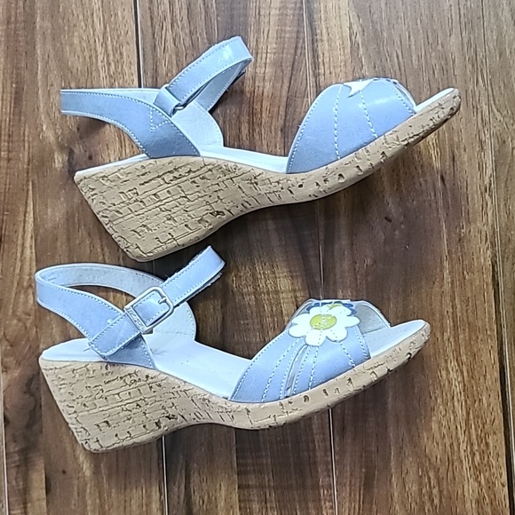 Wedge Sandals - Picture 2 of 3